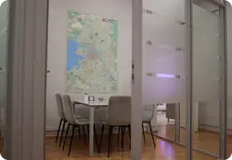 Сотрудники агентства недвижимости