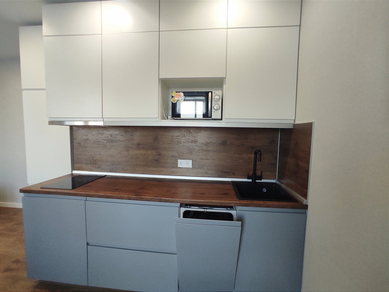 081630414bdb08255f167945599b0bee.jpg
