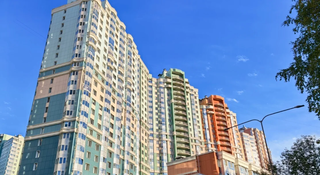 Продажа квартиры с долгом по ипотеке в ЖК «Байрон» на улице Кустодиева в Санкт-Петербурге — кейс агентства недвижимости