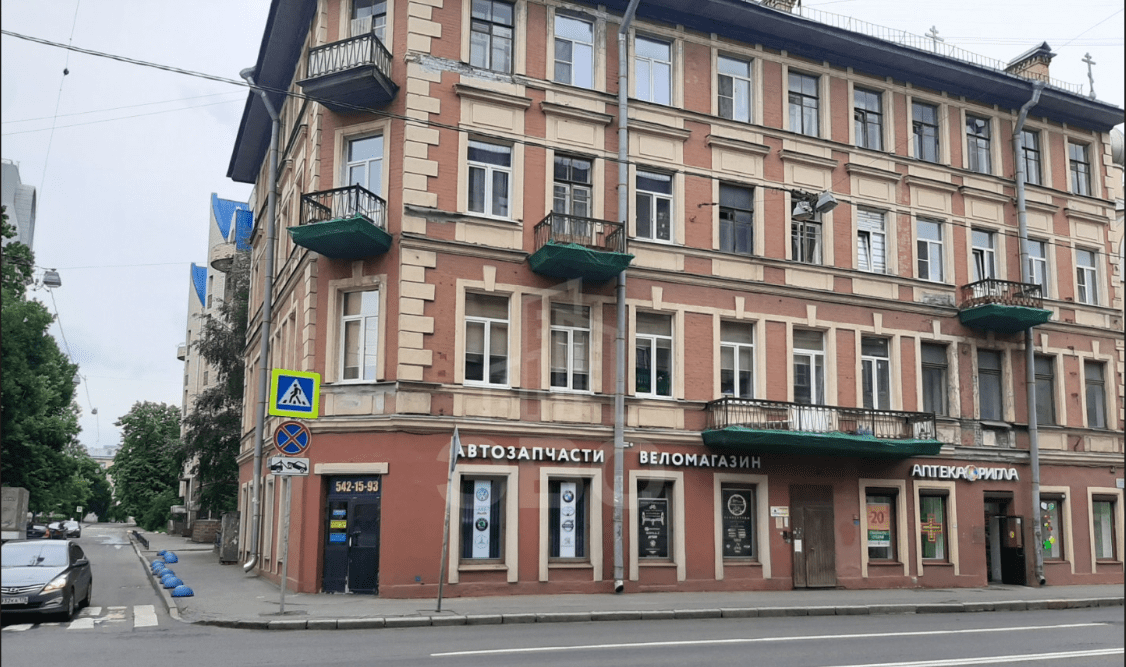 Продать коммерческое помещение в Санкт-Петербурге