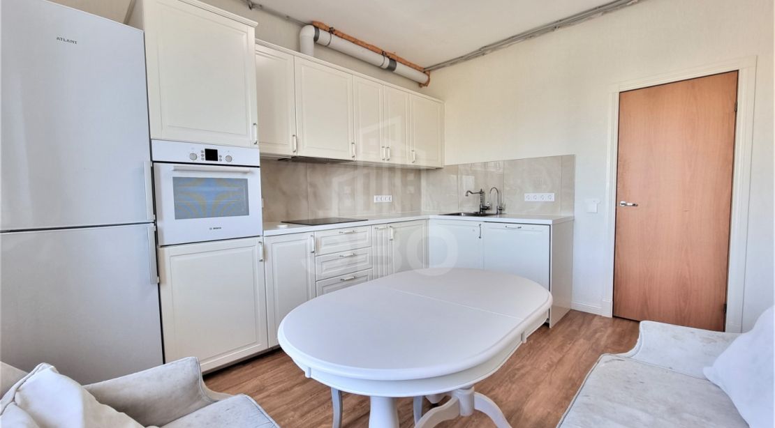 Продажа четырехкомнатной квартиры в Санкт-Петербурге после приватизации через агентство недвижимости