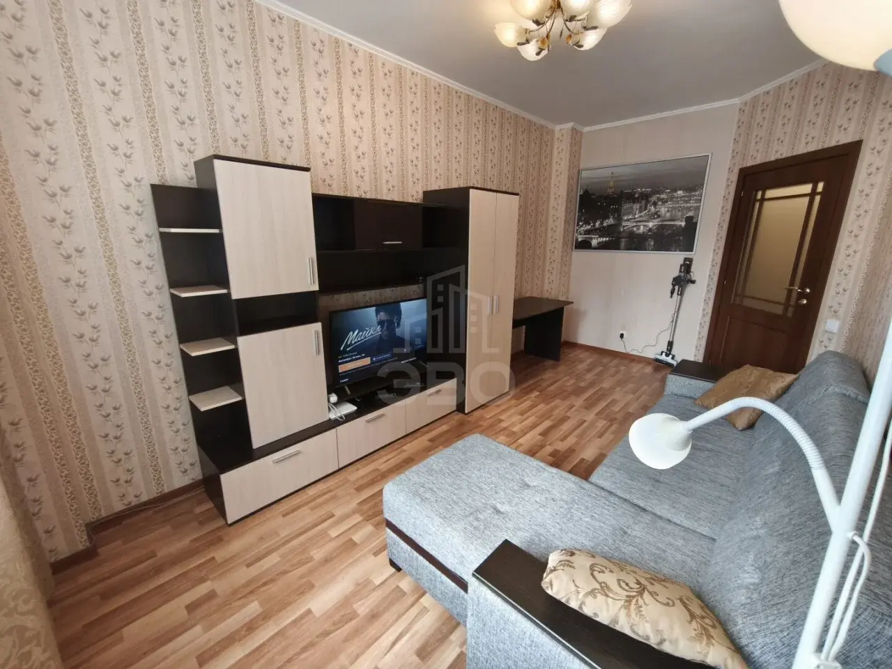 однокомнатная квартира в Санкт-Петербурге по адресу: Королёва проспект, 63, к 1