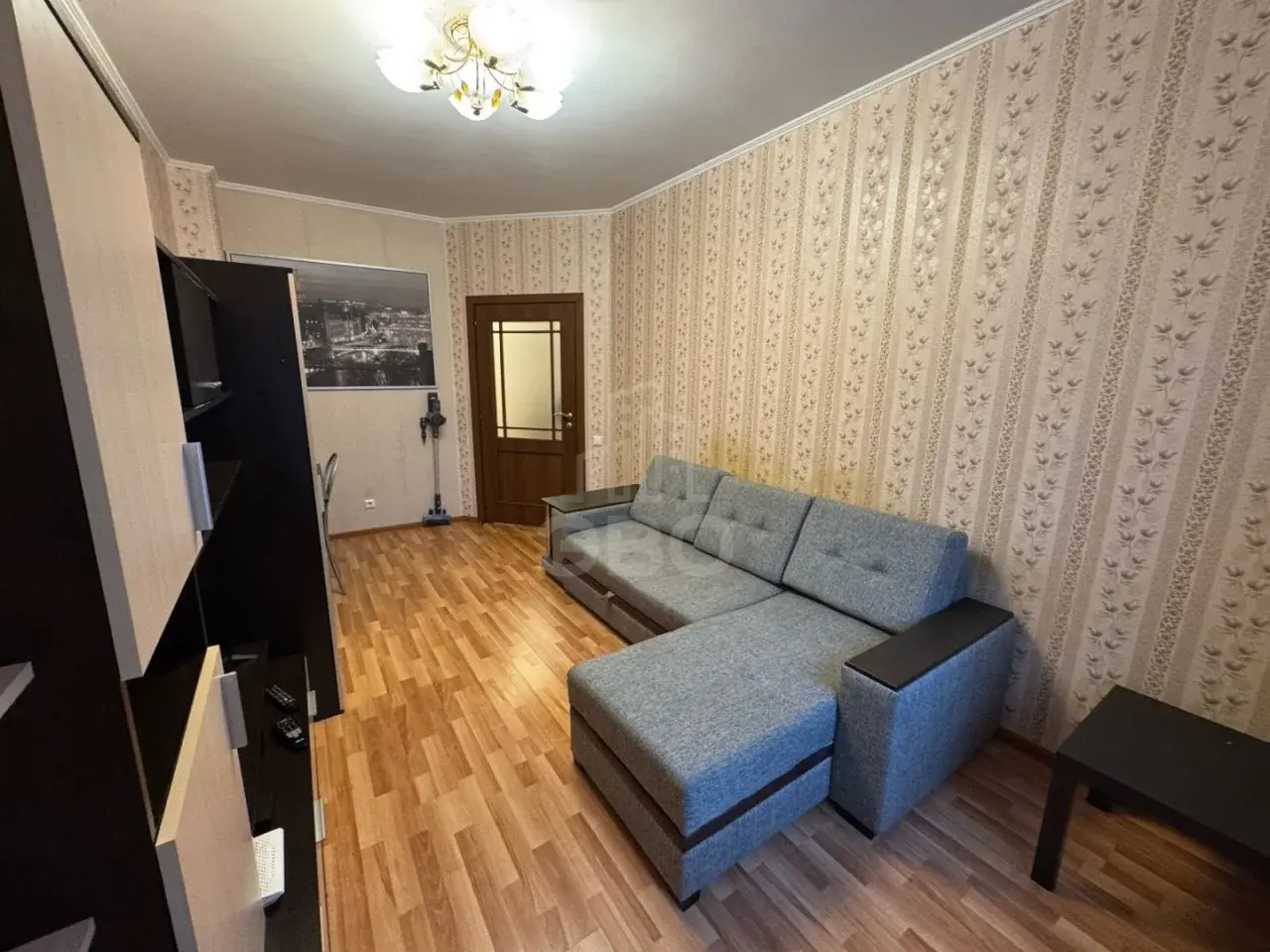 однокомнатная квартира в Санкт-Петербурге по адресу: Королёва проспект, 63, к 1