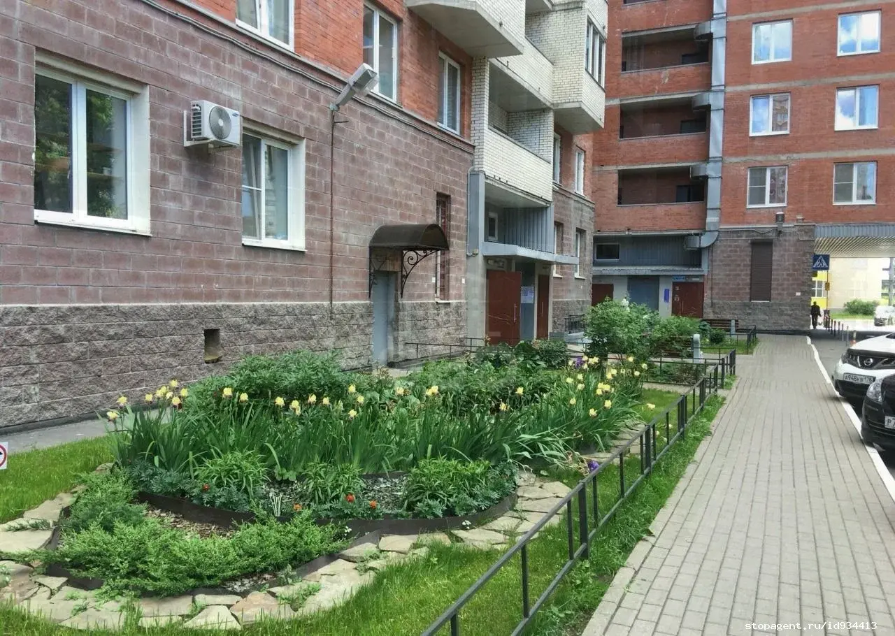 однокомнатная квартира в Санкт-Петербурге по адресу: Новоколомяжский пр-кт., 11
