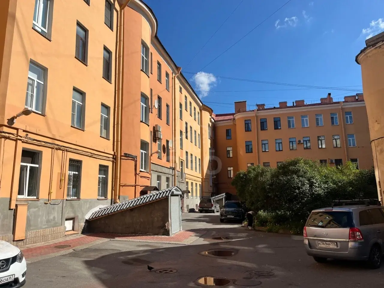 однокомнатная квартира в Санкт-Петербурге по адресу: Бакунина проспект, 9