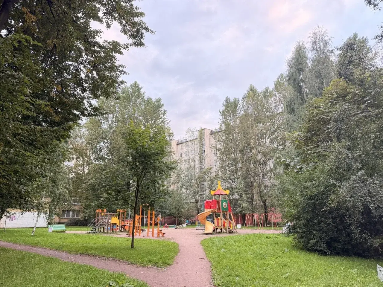 однокомнатная квартира в Санкт-Петербурге по адресу: Народная ул., 5