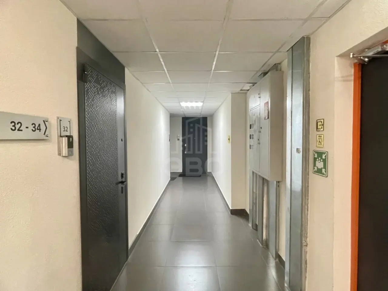 трехкомнатная квартира в Санкт-Петербурге по адресу: Шишкина ул., 309, к 1, строение 1
