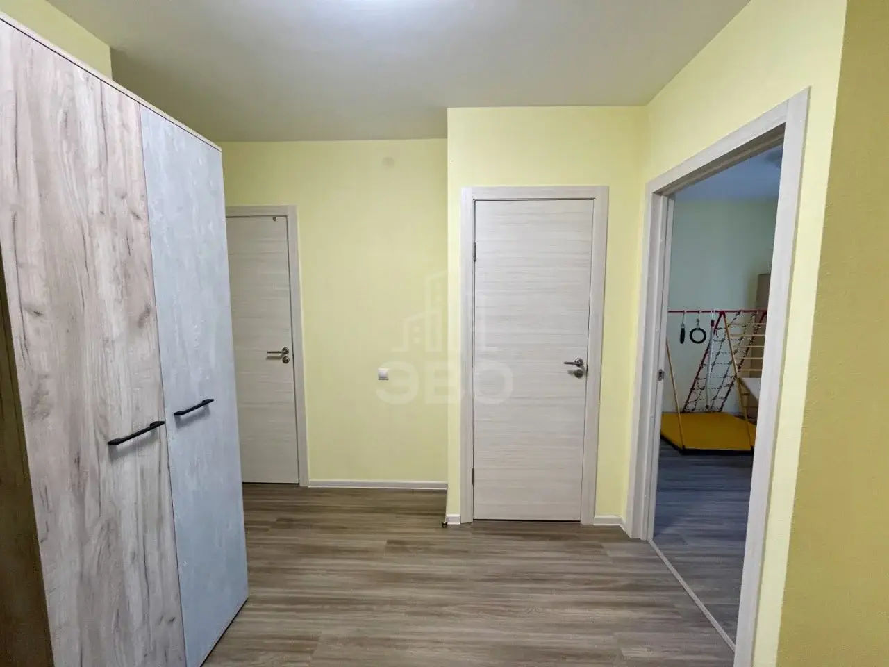трехкомнатная квартира в Санкт-Петербурге по адресу: Шишкина ул., 309, к 1, строение 1
