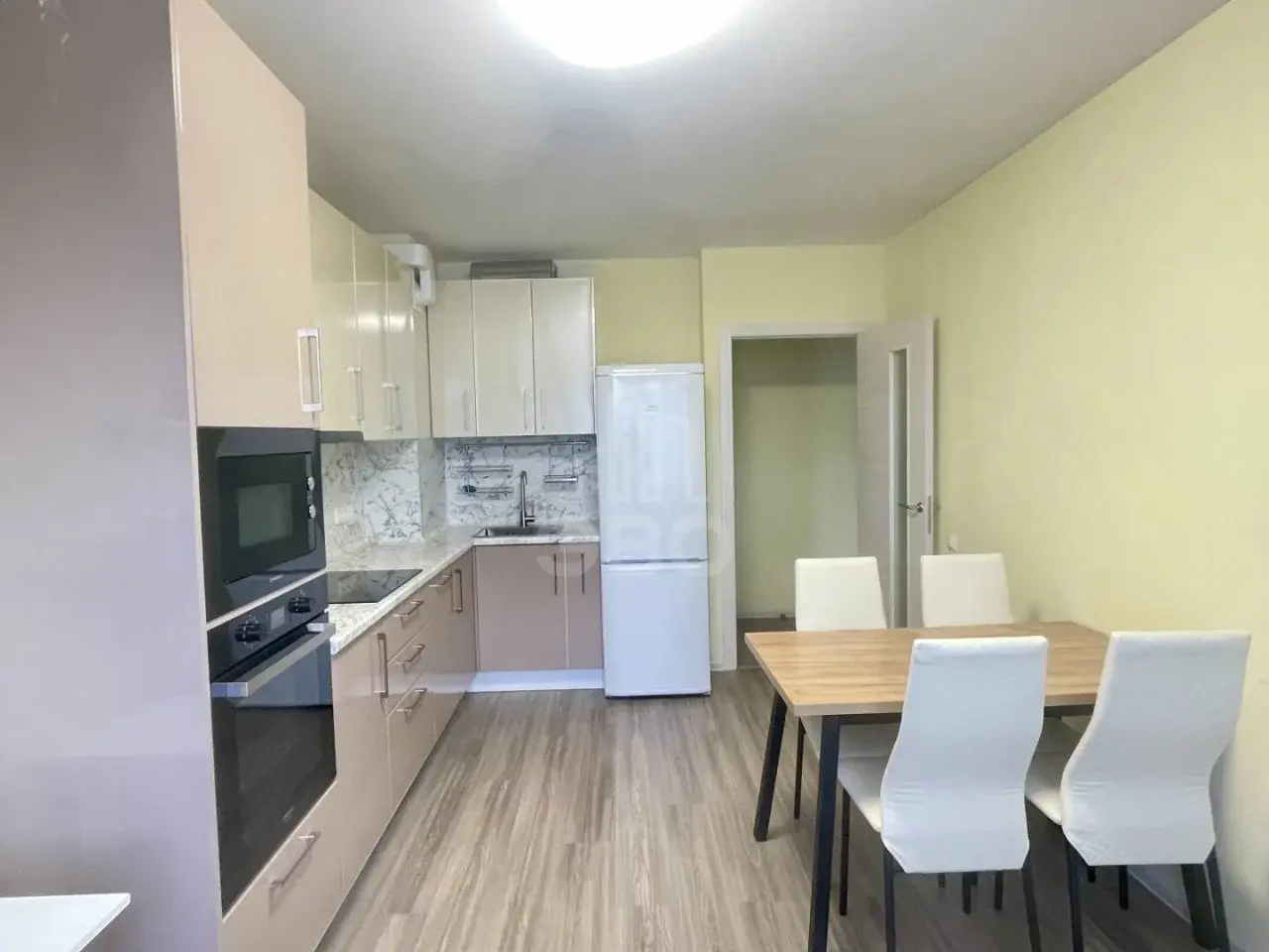 трехкомнатная квартира в Санкт-Петербурге по адресу: Шишкина ул., 309, к 1, строение 1
