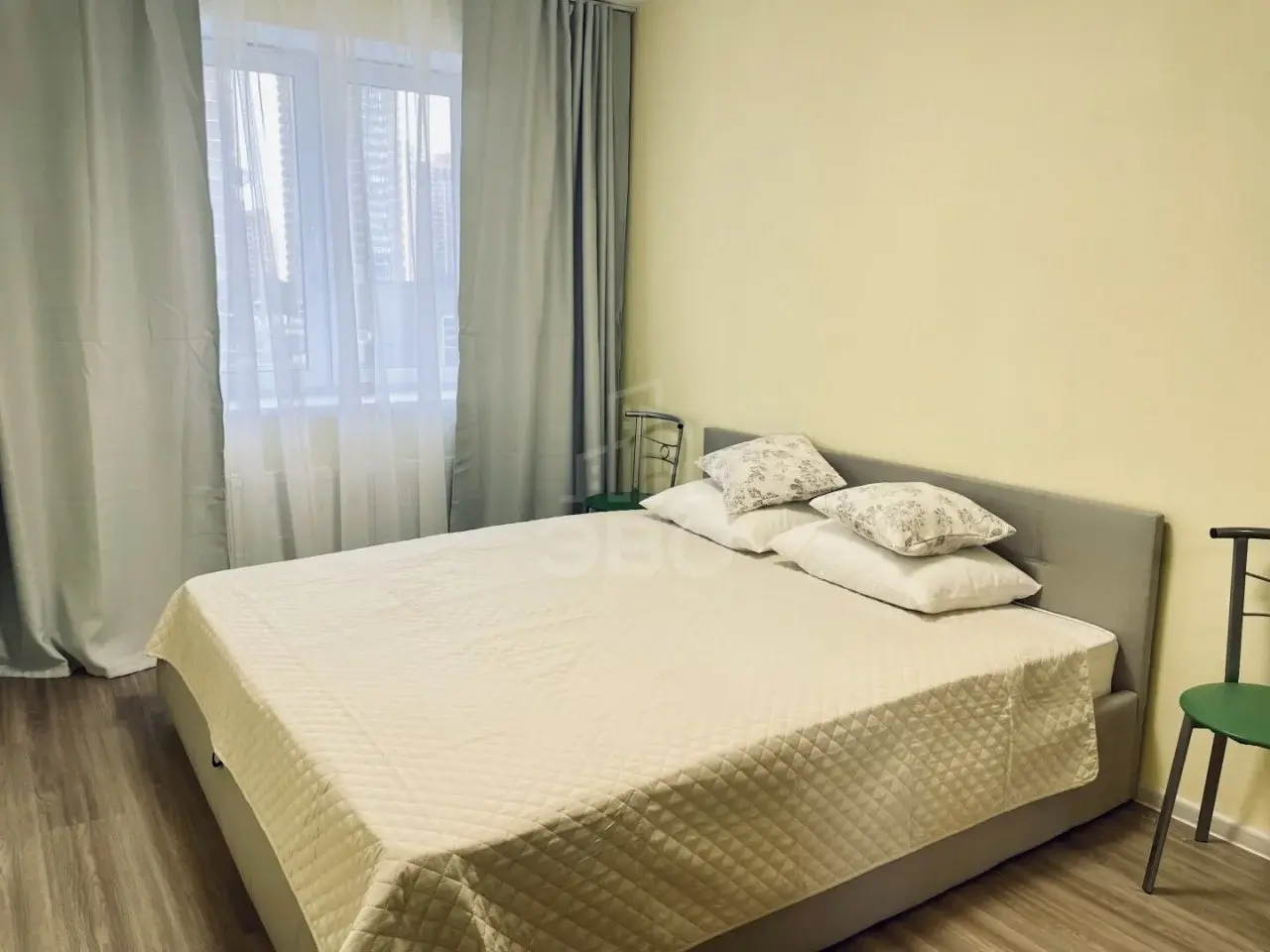трехкомнатная квартира в Санкт-Петербурге по адресу: Шишкина ул., 309, к 1, строение 1