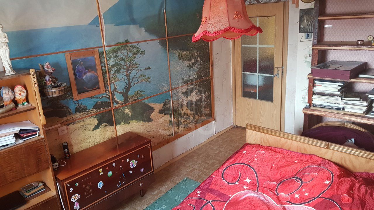 трехкомнатная квартира в Санкт-Петербурге по адресу: Ильюшина ул., 15