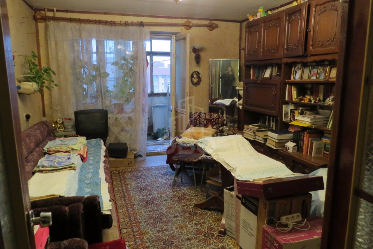 трехкомнатная квартира в Санкт-Петербурге по адресу: Ильюшина ул., 15