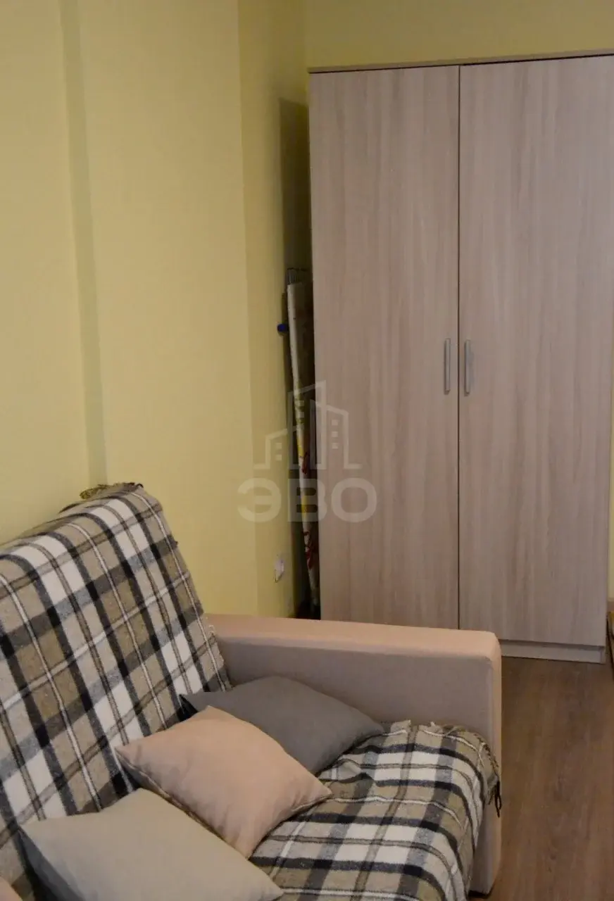 однокомнатная квартира в Санкт-Петербурге по адресу: Крыленко ул., 1, к 3
