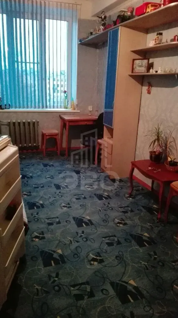 комната в Санкт-Петербурге по адресу: Таврическая ул., 2