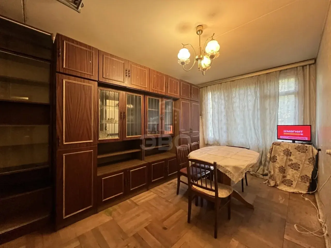 трехкомнатная квартира в Санкт-Петербурге по адресу: Лёни Голикова ул., 42