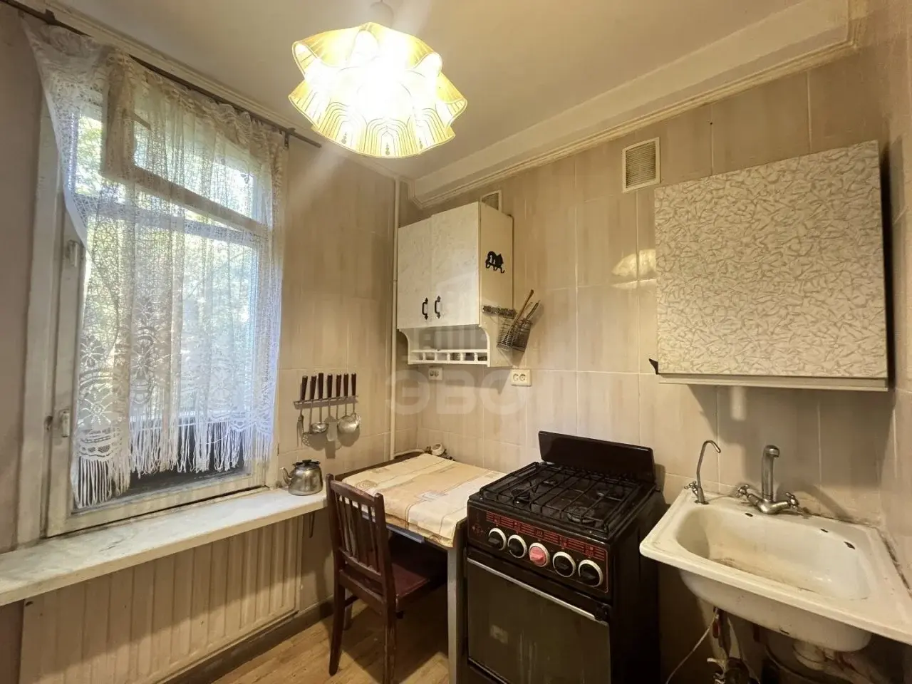 трехкомнатная квартира в Санкт-Петербурге по адресу: Лёни Голикова ул., 42