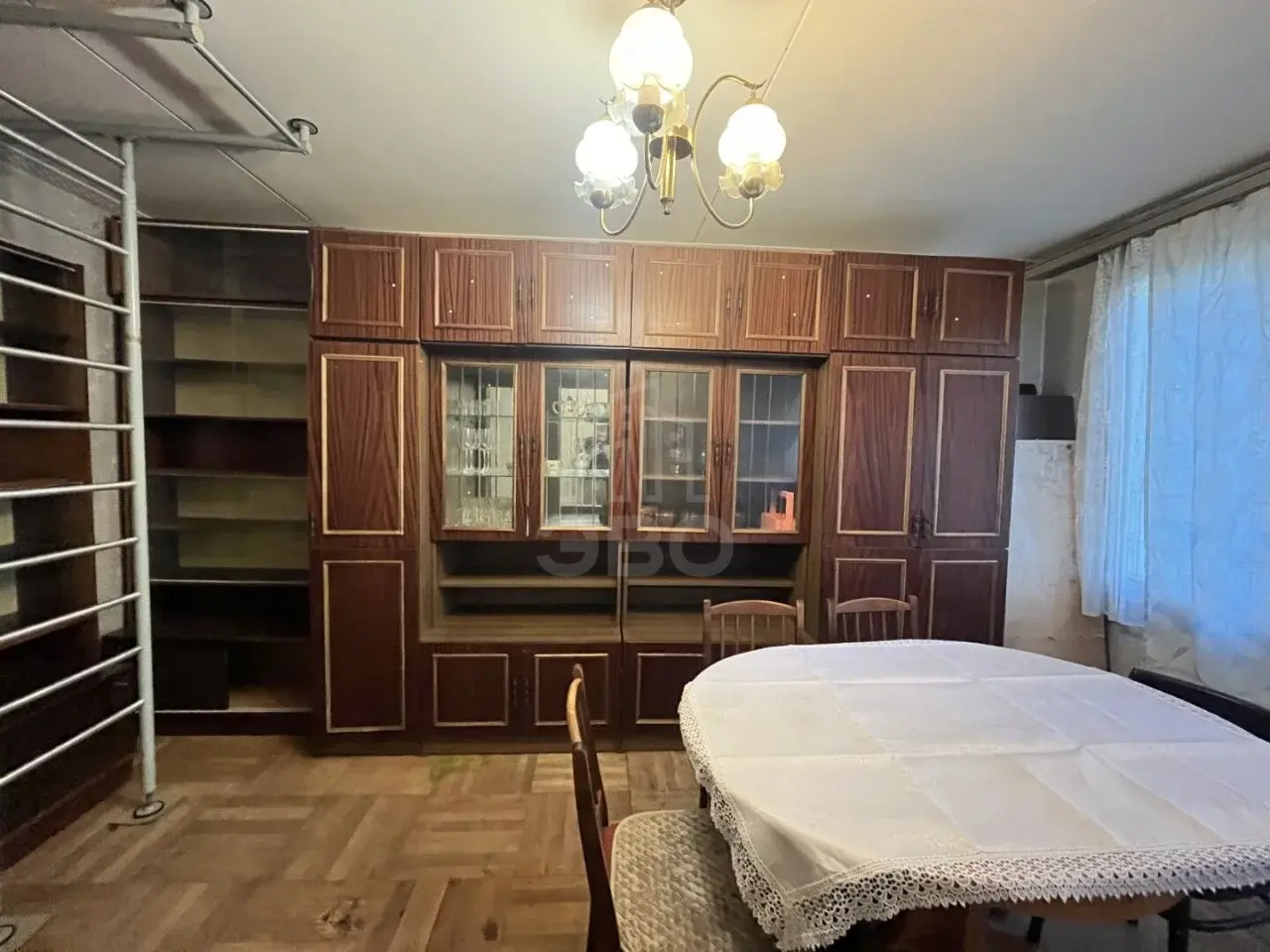 трехкомнатная квартира в Санкт-Петербурге по адресу: Лёни Голикова ул., 42