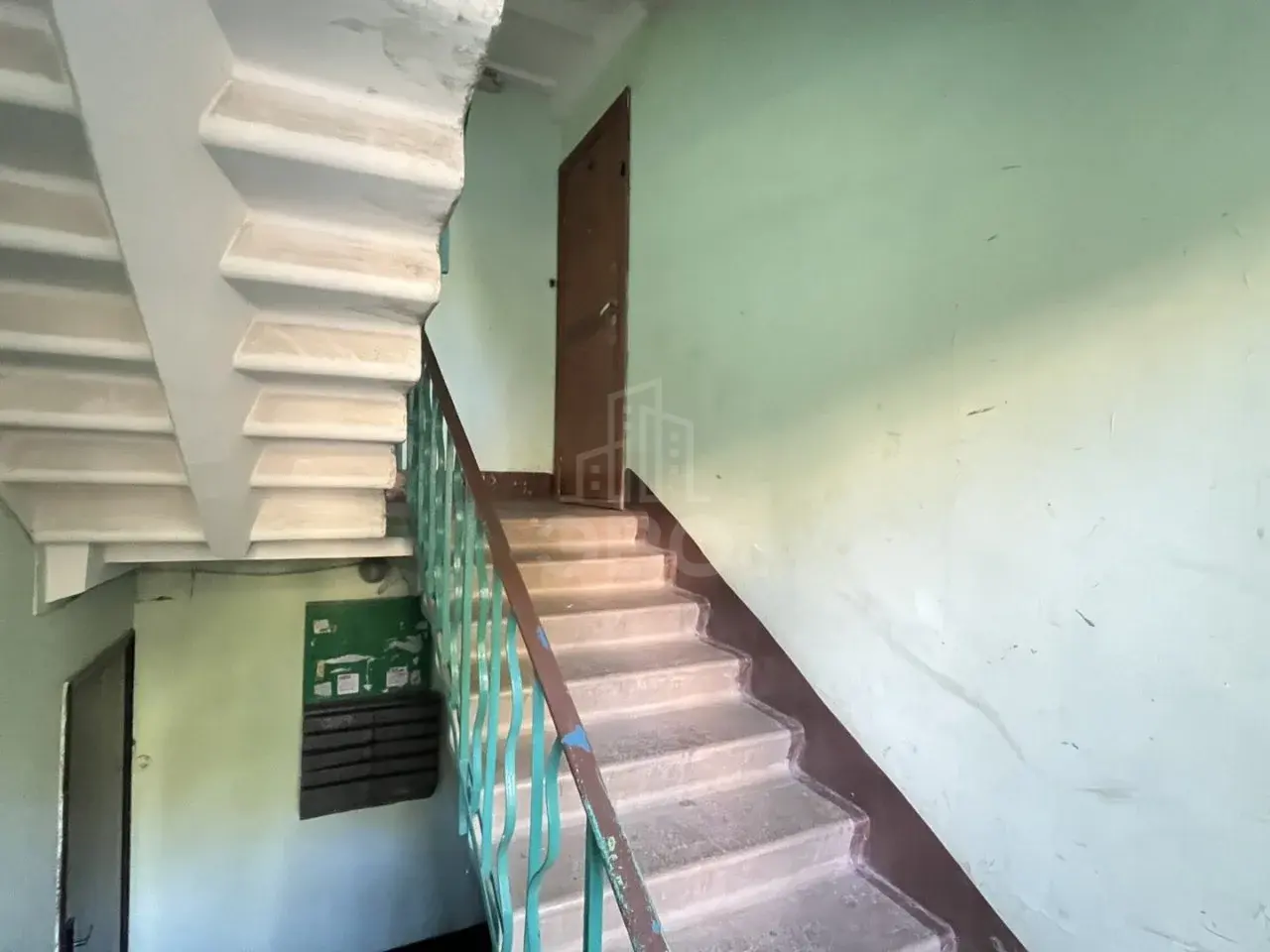 трехкомнатная квартира в Санкт-Петербурге по адресу: Лёни Голикова ул., 42