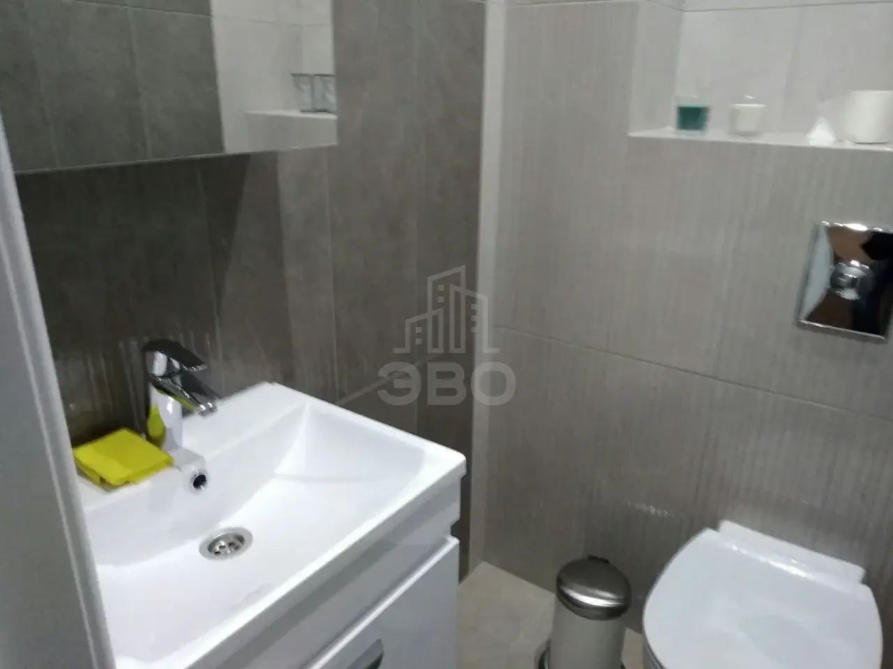 трехкомнатная квартира в Санкт-Петербурге по адресу: Красуцкого ул., 3