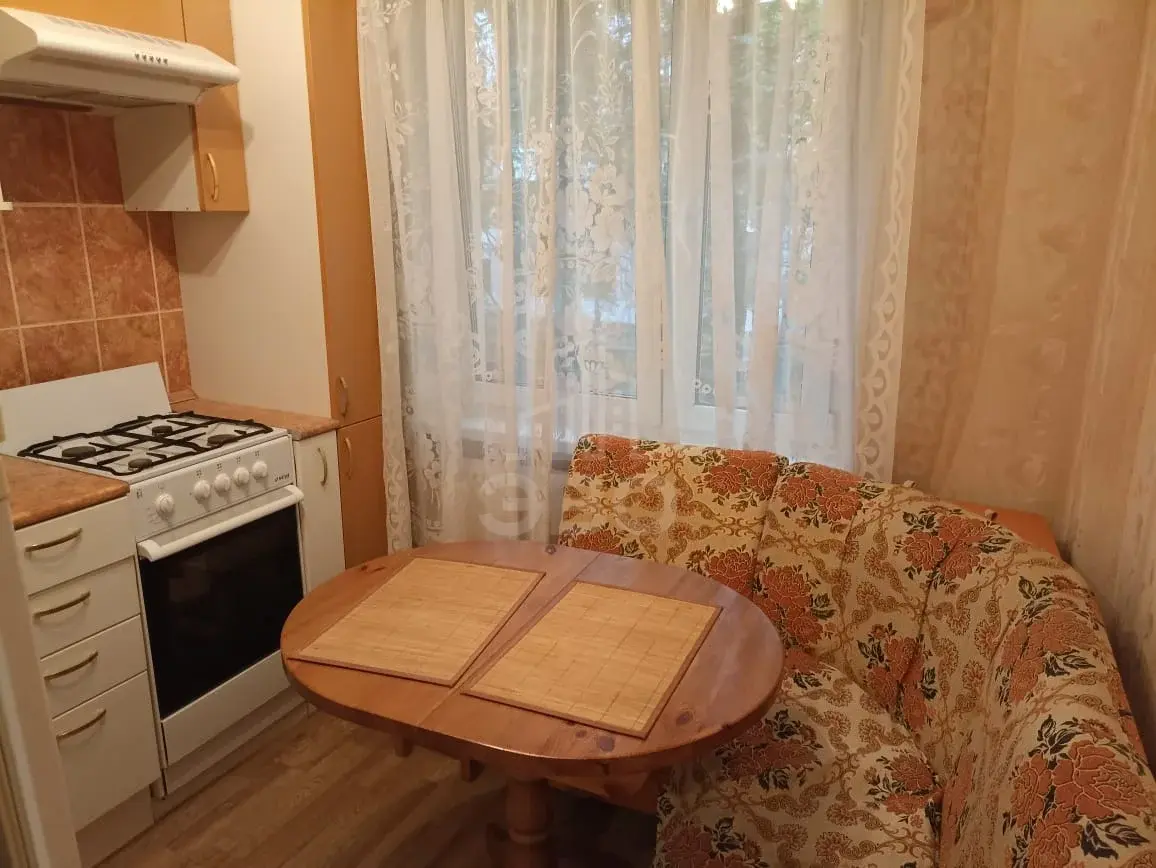 двухкомнатная квартира в Санкт-Петербурге по адресу: Северный проспект, 77, к 3