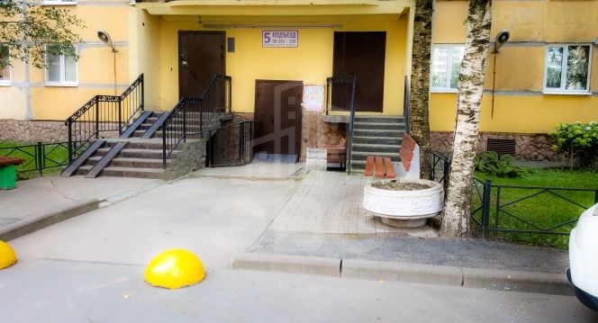 двухкомнатная квартира в Санкт-Петербурге по адресу: Ленинский пр-кт., 75, к.2