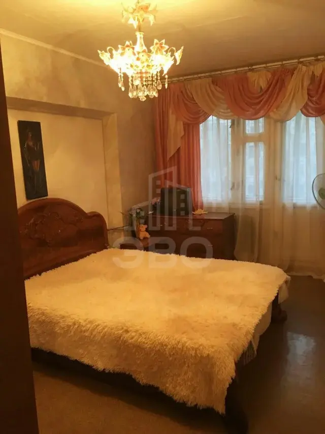 трехкомнатная квартира в Санкт-Петербурге по адресу: Стойкости ул., 13, к.2