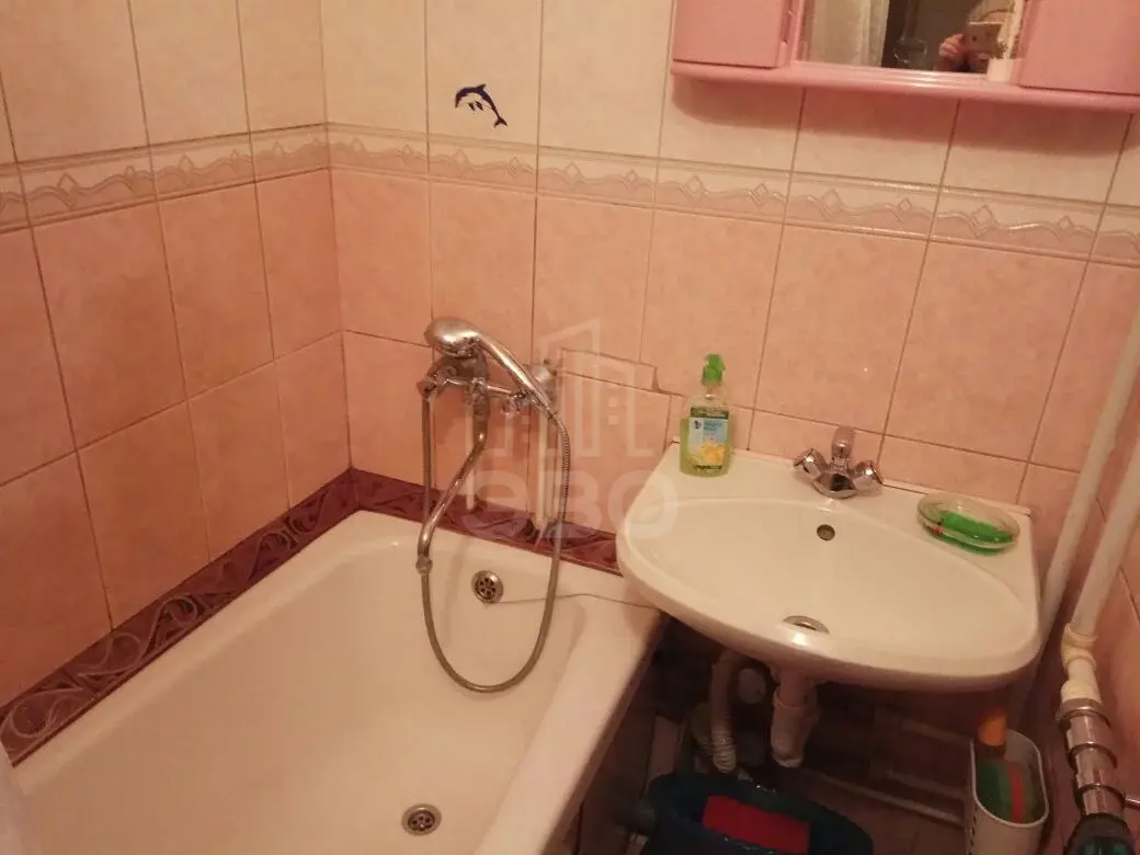 двухкомнатная квартира в Санкт-Петербурге по адресу: Славы пр-кт., 16