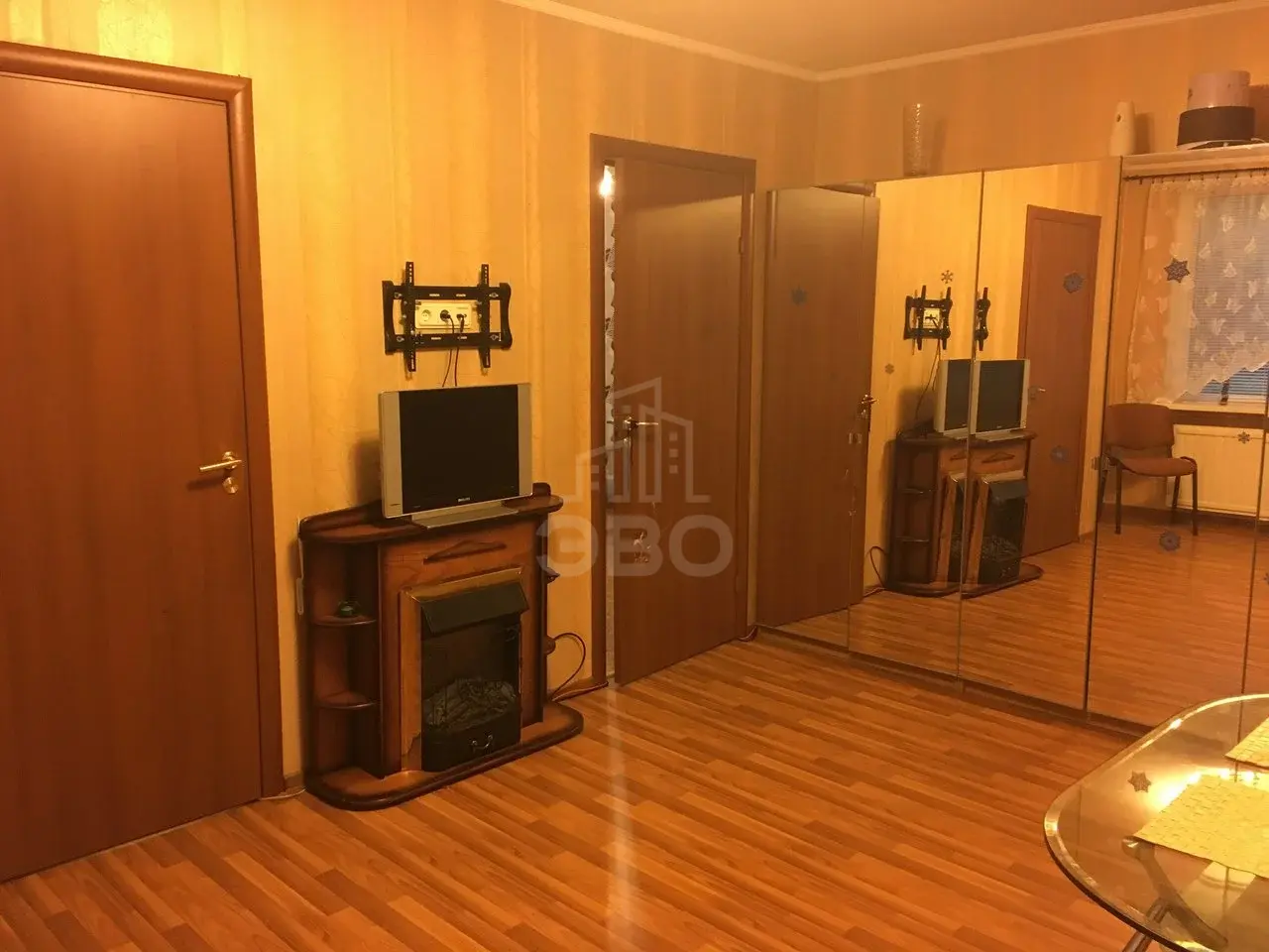 трехкомнатная квартира в Санкт-Петербурге по адресу: Бухарестская ул., 67, к.4