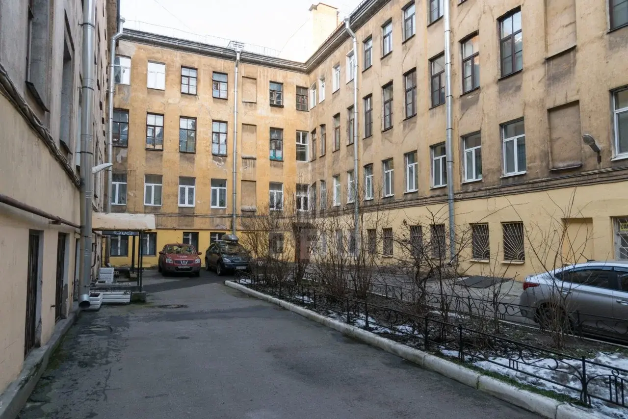 двухкомнатная квартира в Санкт-Петербурге по адресу: Малая Морская ул., 9