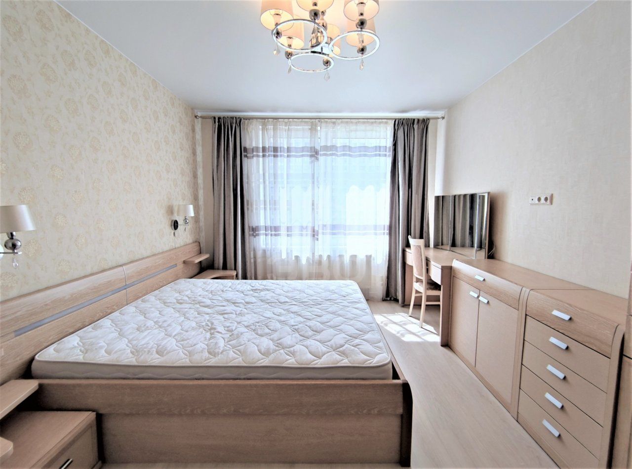 двухкомнатная квартира в Санкт-Петербурге по адресу: Кременчугская ул., 13, к 1