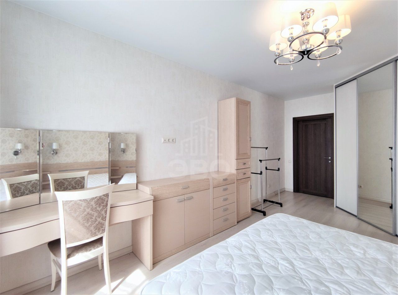 двухкомнатная квартира в Санкт-Петербурге по адресу: Кременчугская ул., 13, к 1