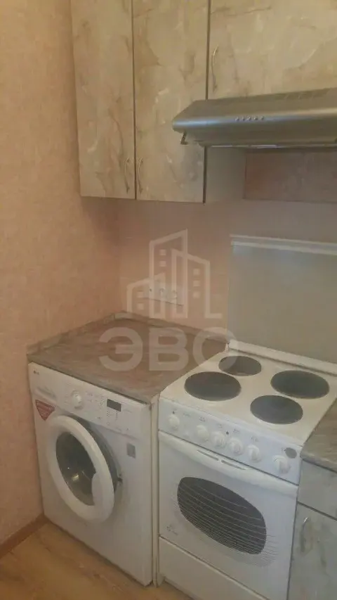 однокомнатная квартира в Санкт-Петербурге по адресу: Караваевская ул., 28, к.1