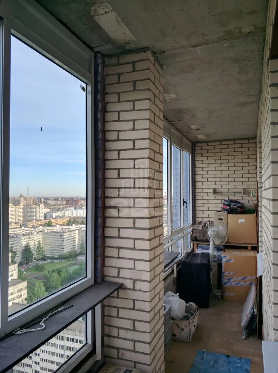 трехкомнатная квартира в Санкт-Петербурге по адресу: Сизова пр-кт., 25
