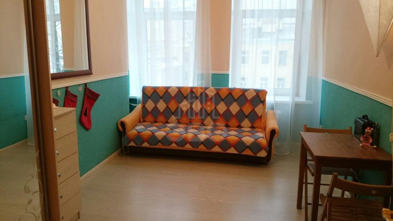 комната в Санкт-Петербурге по адресу: 14-я В.О. линия, 5