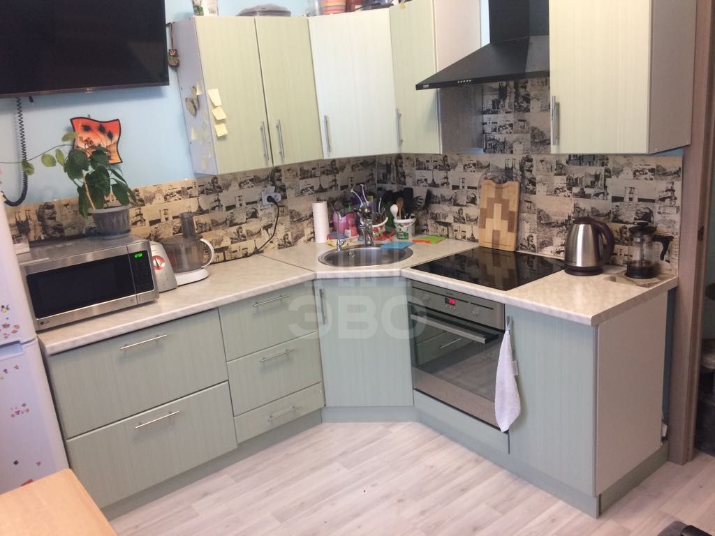 однокомнатная квартира в Санкт-Петербурге по адресу: Австрийская ул., 4, к.2