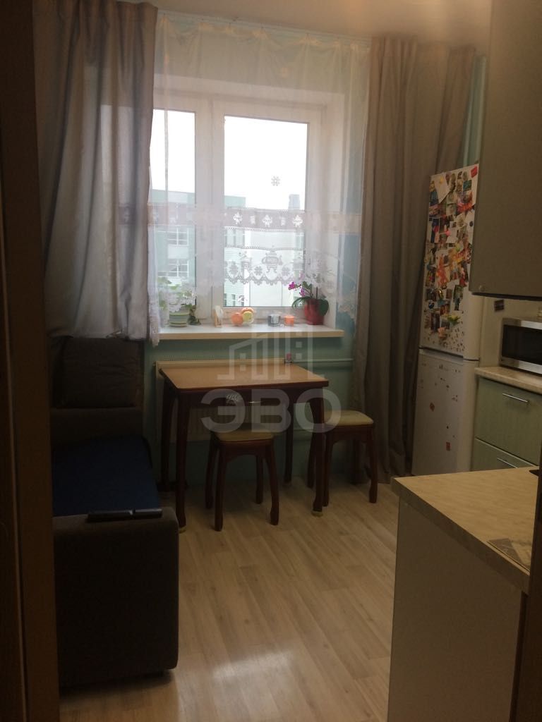 однокомнатная квартира в Санкт-Петербурге по адресу: Австрийская ул., 4, к.2