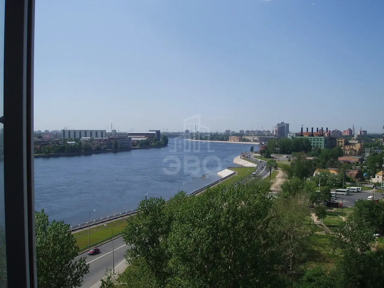 однокомнатная квартира в Санкт-Петербурге по адресу: Октябрьская наб., 122
