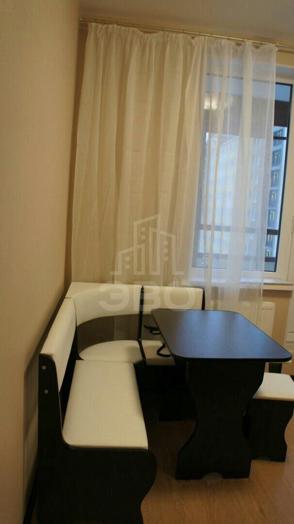 однокомнатная квартира в Санкт-Петербурге по адресу: Английская ул., 1