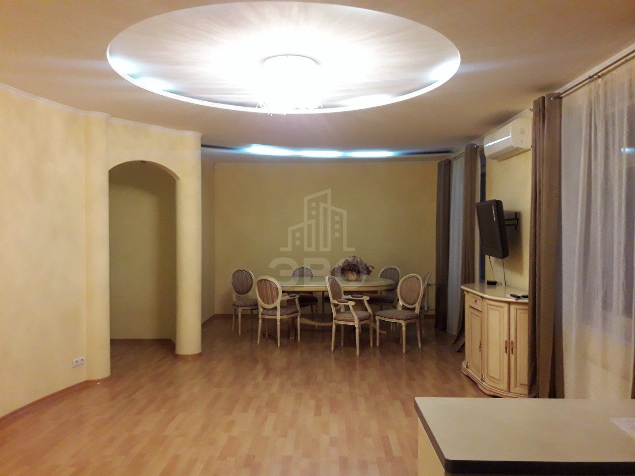 трехкомнатная квартира в Санкт-Петербурге по адресу: Константиновский проспект, 26