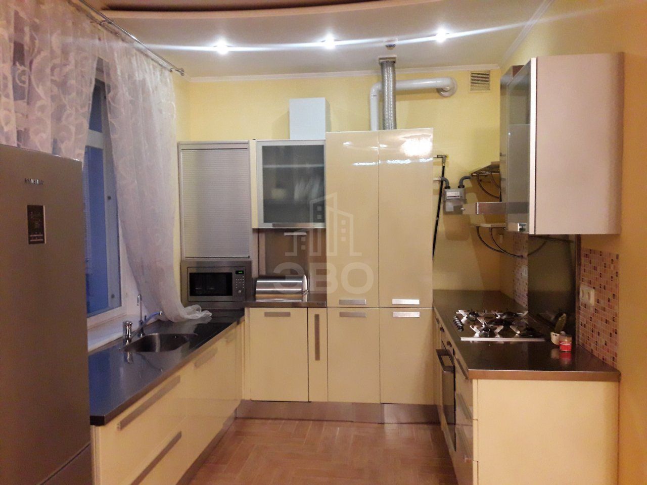 трехкомнатная квартира в Санкт-Петербурге по адресу: Константиновский проспект, 26