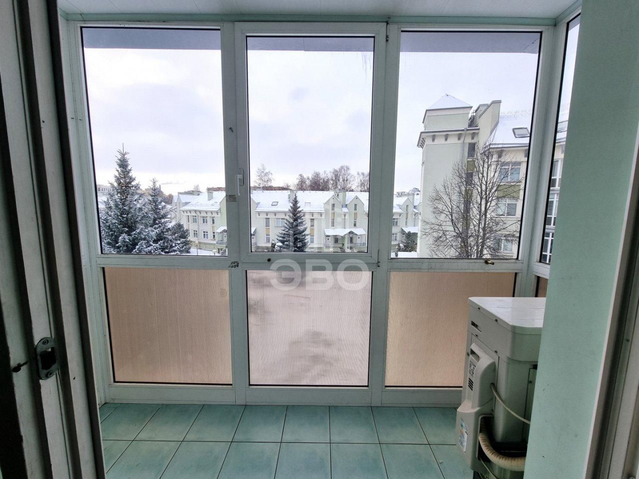 трехкомнатная квартира в Санкт-Петербурге по адресу: Константиновский проспект, 26