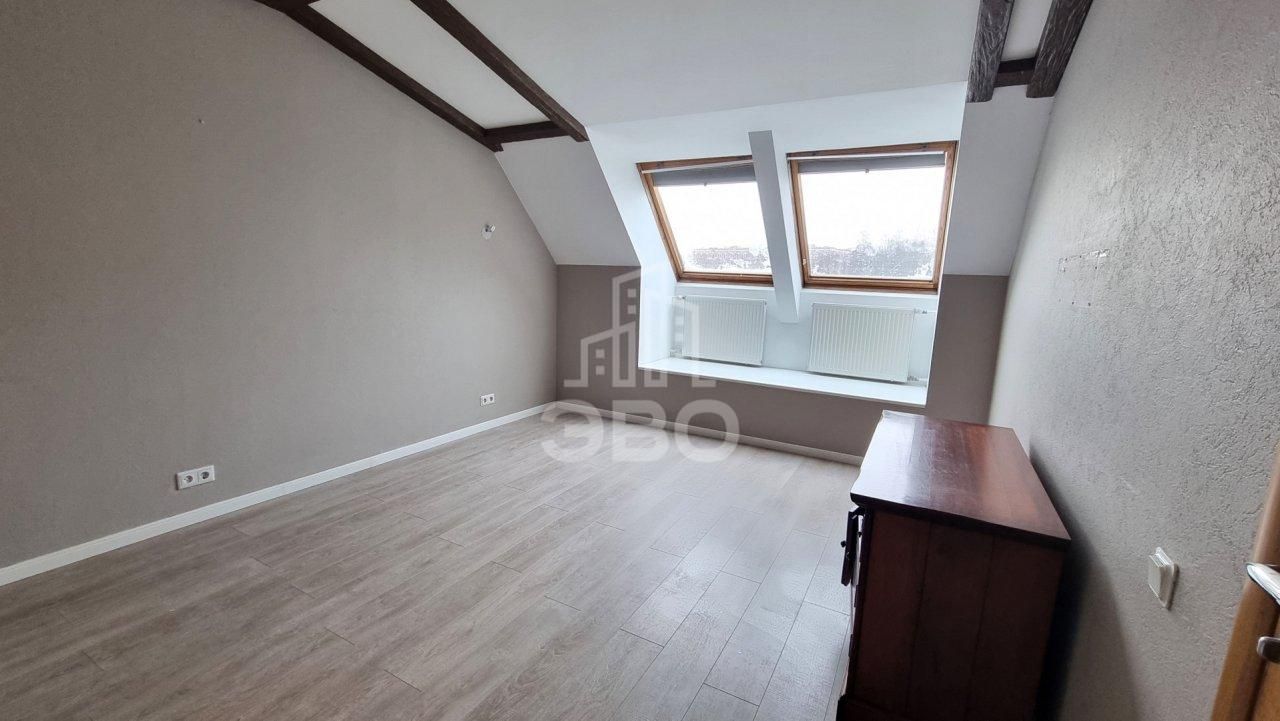 трехкомнатная квартира в Санкт-Петербурге по адресу: Константиновский проспект, 26