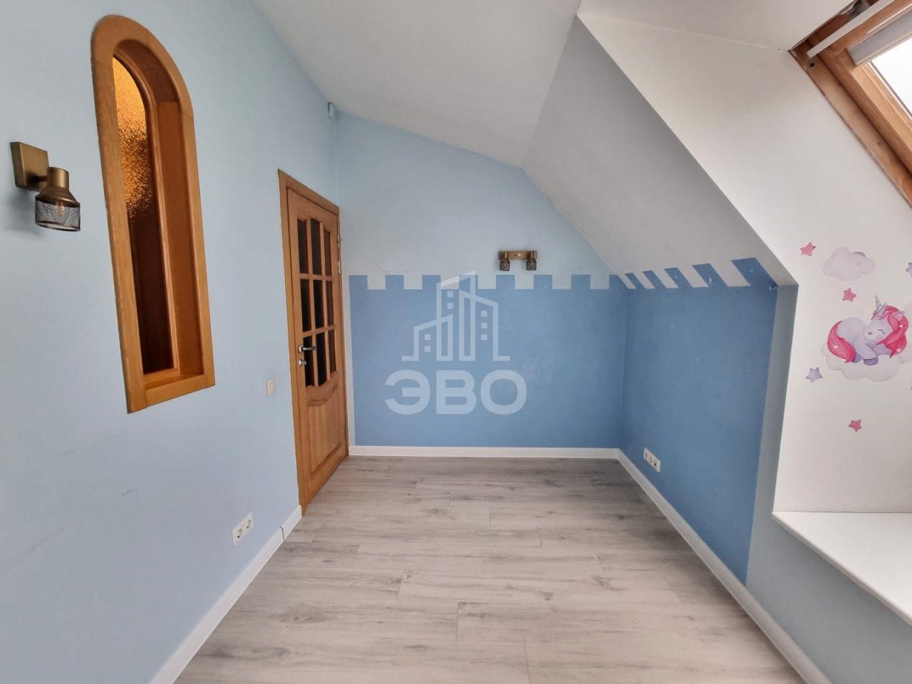 трехкомнатная квартира в Санкт-Петербурге по адресу: Константиновский проспект, 26