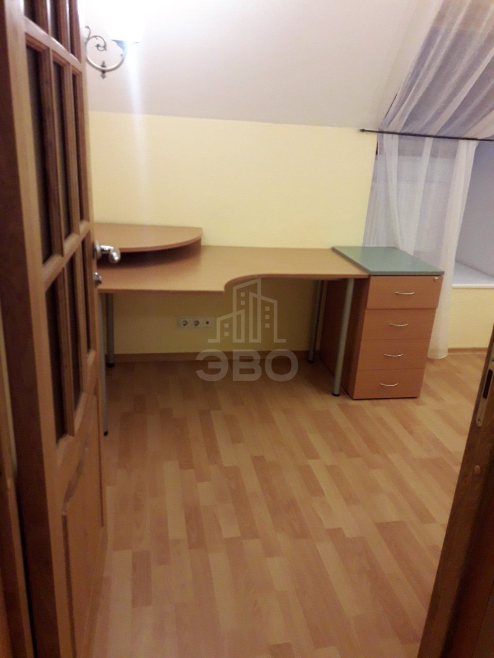 трехкомнатная квартира в Санкт-Петербурге по адресу: Константиновский проспект, 26