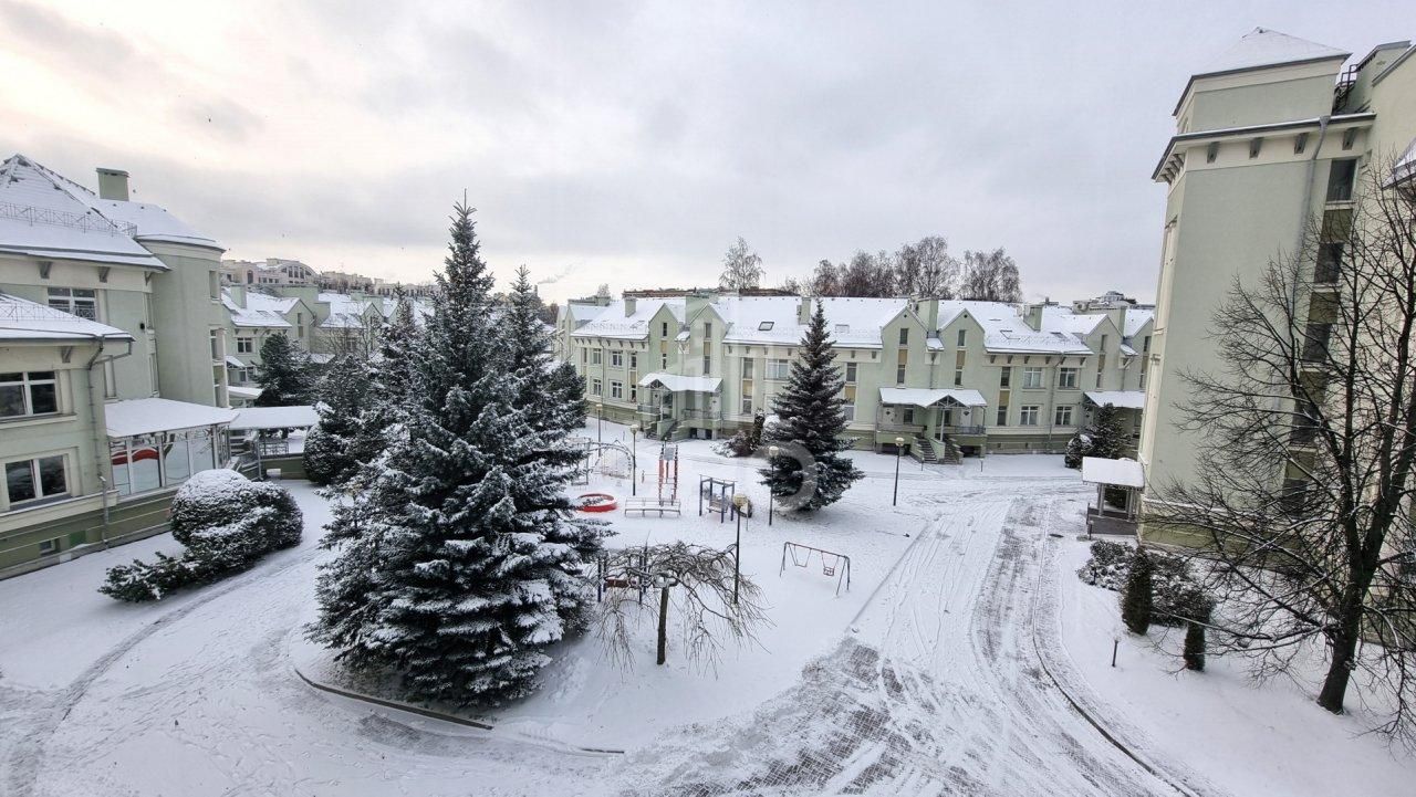 трехкомнатная квартира в Санкт-Петербурге по адресу: Константиновский проспект, 26