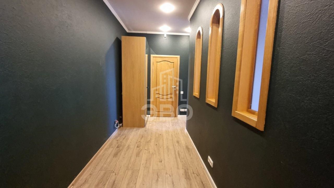 трехкомнатная квартира в Санкт-Петербурге по адресу: Константиновский проспект, 26