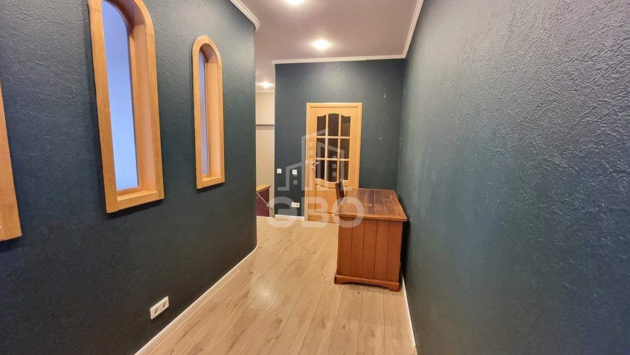 трехкомнатная квартира в Санкт-Петербурге по адресу: Константиновский проспект, 26