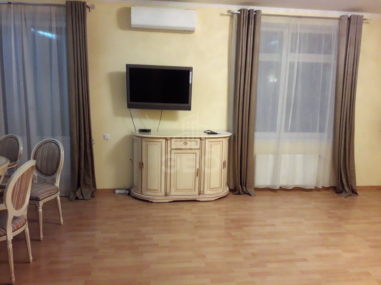 трехкомнатная квартира в Санкт-Петербурге по адресу: Константиновский проспект, 26