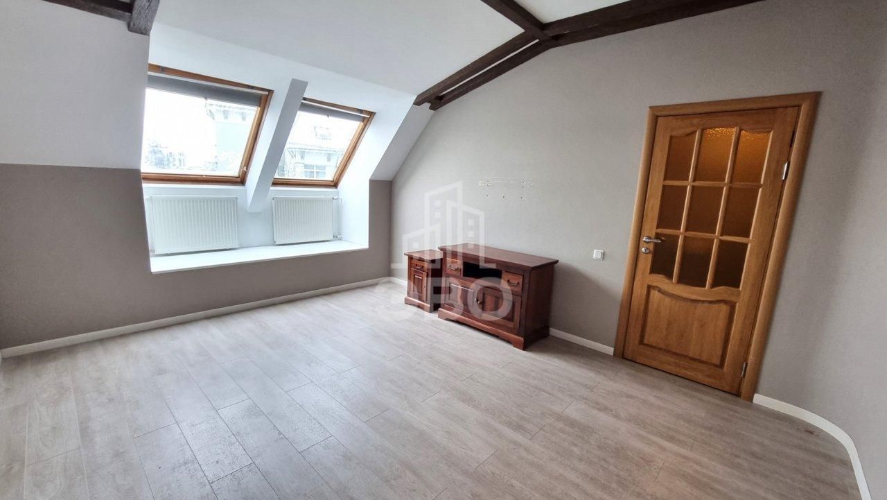 трехкомнатная квартира в Санкт-Петербурге по адресу: Константиновский проспект, 26