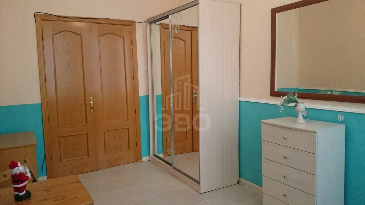 комната в Санкт-Петербурге по адресу: 14-я В.О. линия, 5